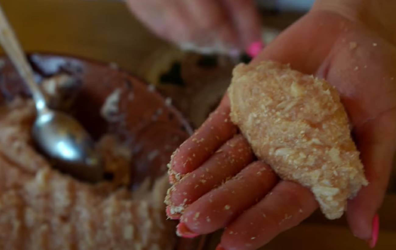 Мазурики из индейки: рецепт сочных котлет в хрустящей панировке